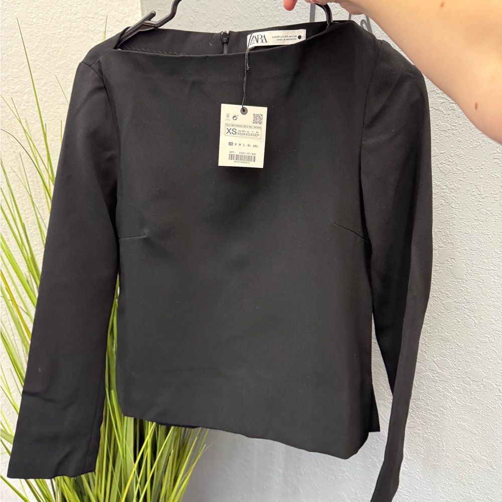 Black Long Sleeve Top